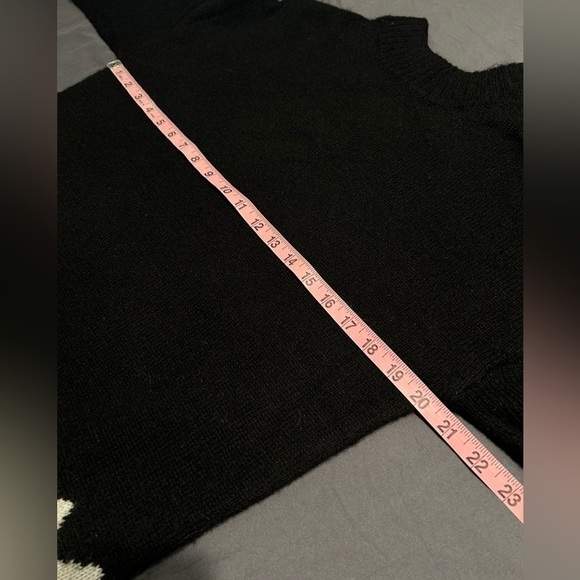 H&M Appliquéd Knit Sweater Dress - Picture 4 of 5